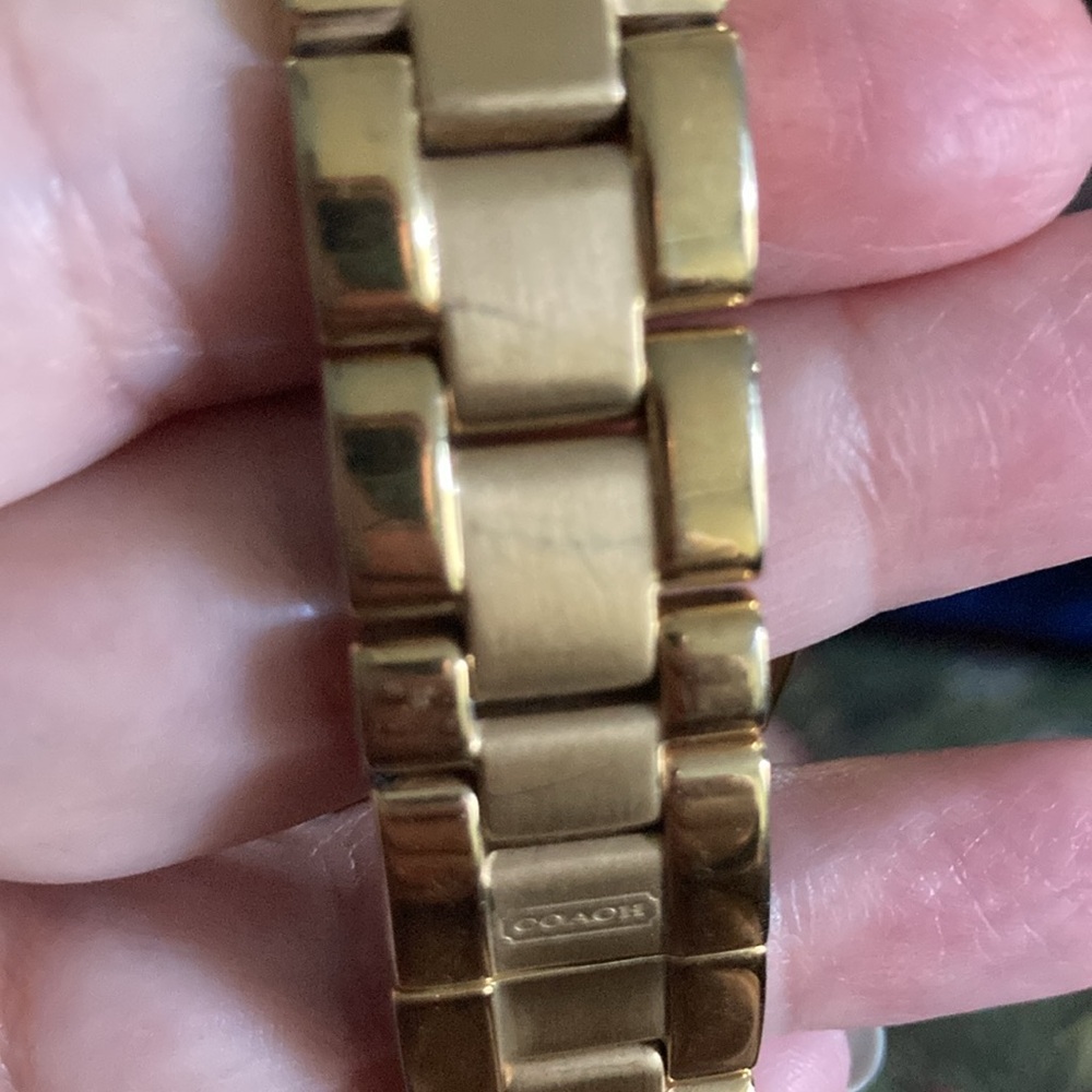Coach Gold Watch - Picture 11 of 11